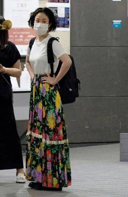 驼色 日本女星们的私下穿搭是什么样？