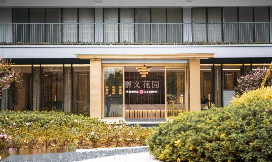 6969我们首先来到位于镇海区联盟路与兆龙路交叉口的崇文花园