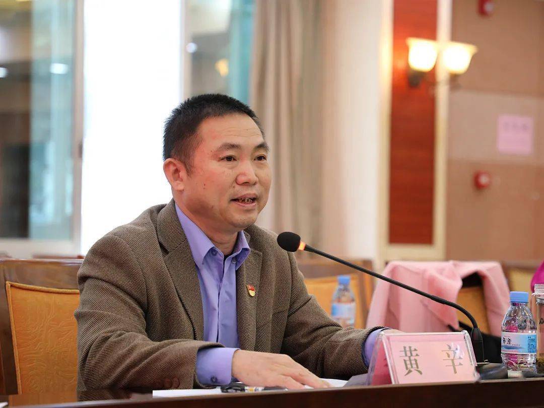 自治区公路发展中心党委副书记纪委书记黄辛率队到百色公路发展中心