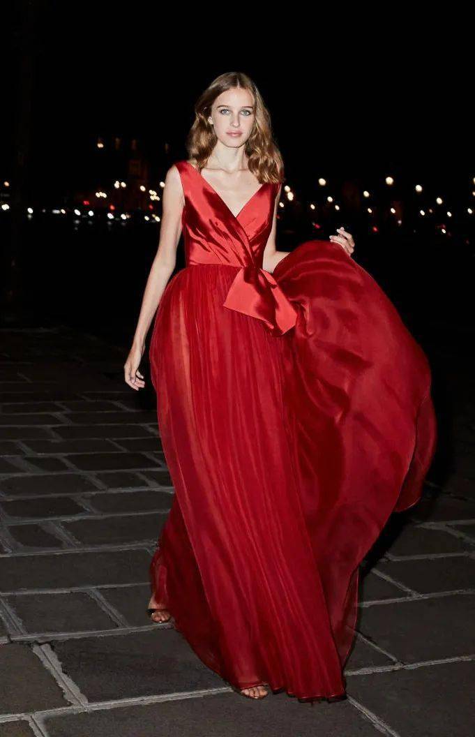 色调 2022春夏女装流行色T台分析