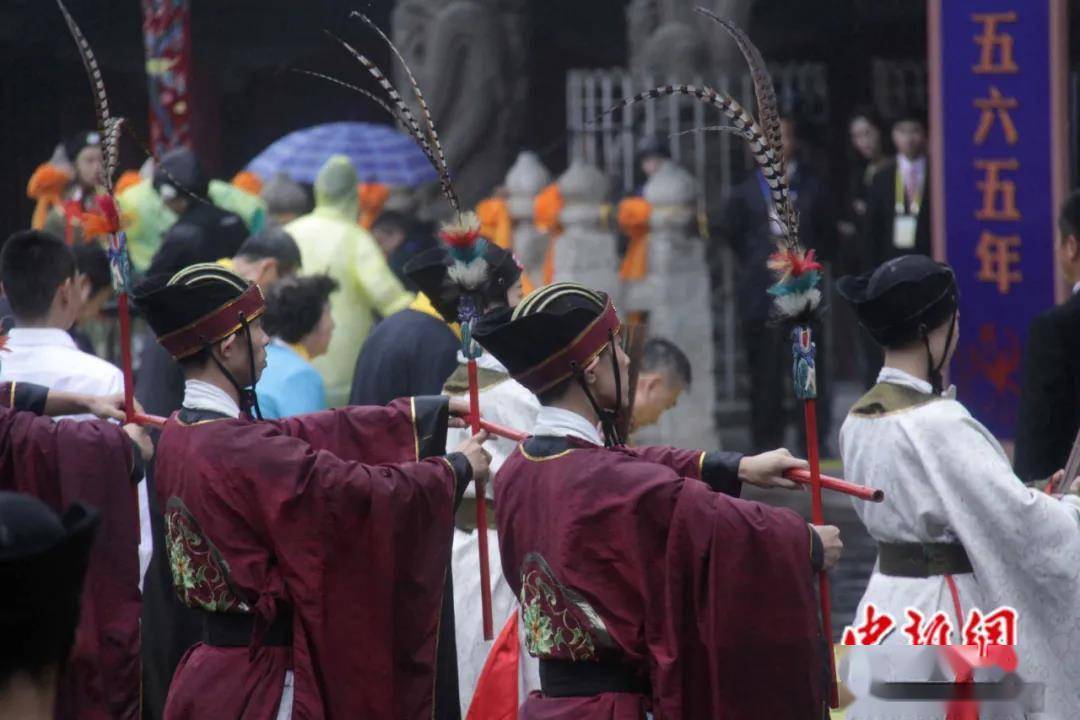 孔圣|东西问|张兴宇：托翁的“爱”来自孔圣的“仁”吗？