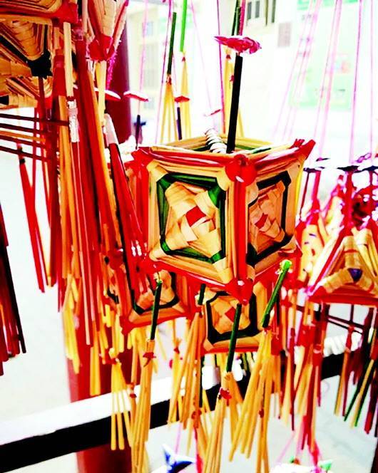 手工技艺麦秆编,是在素有"羲里娲乡"之称的秦安这一具有深厚历史文化