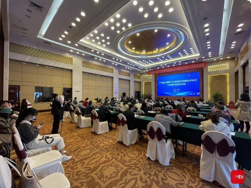 防控|儿童近视率不断攀升？专家：增加日间户外活动可有效防控近视