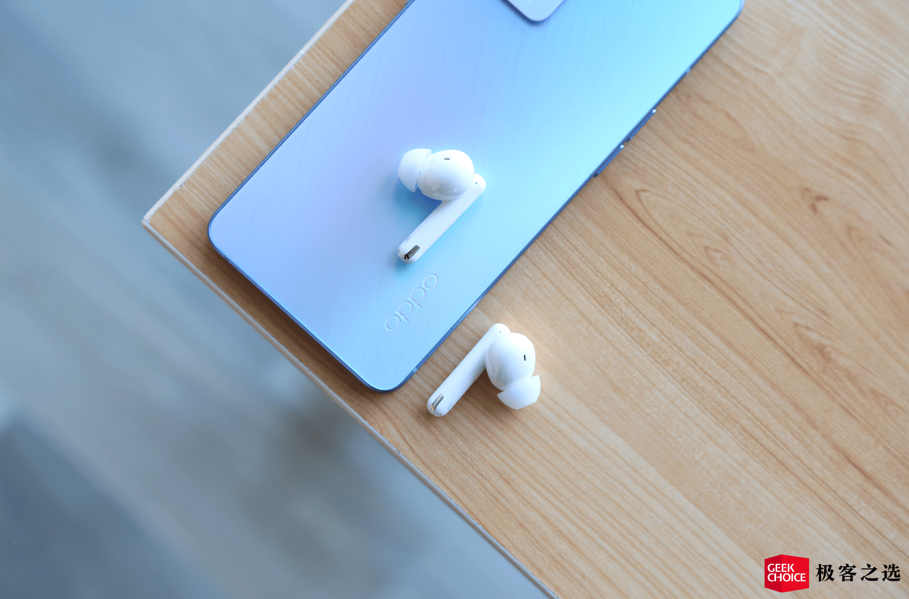 OPPO Reno7 Pro 评测：独占索尼 IMX709，还将「流星」做到了手机上