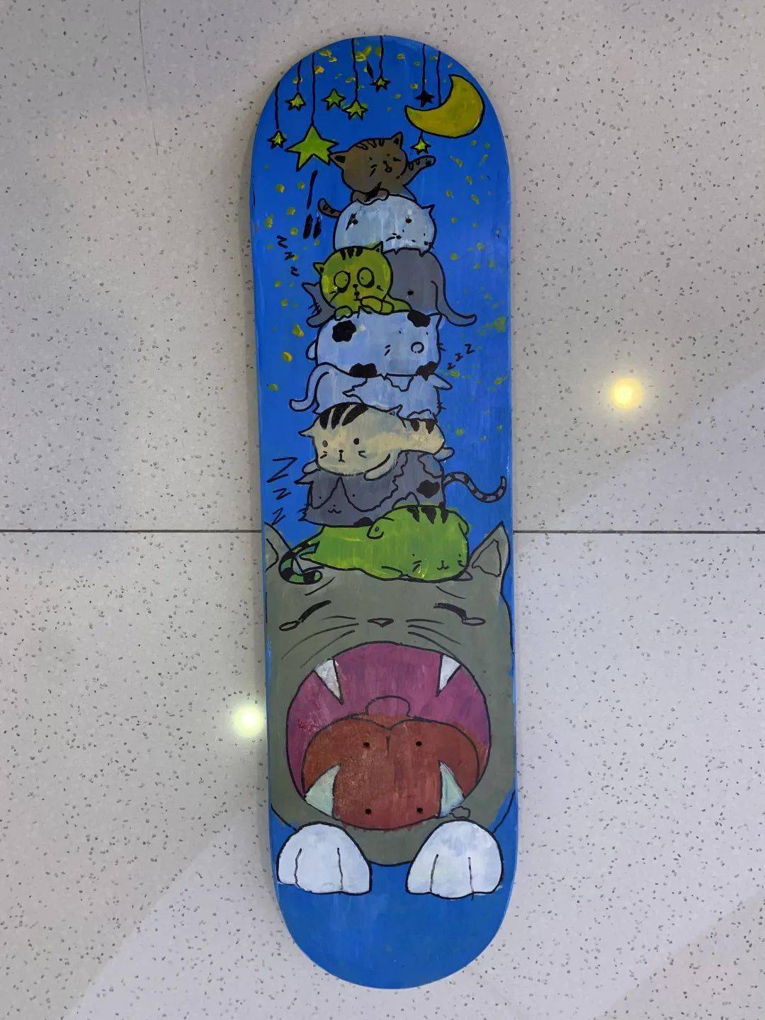 近百幅滑板涂鸦作品线下展出快来看看00后的脑洞有多大