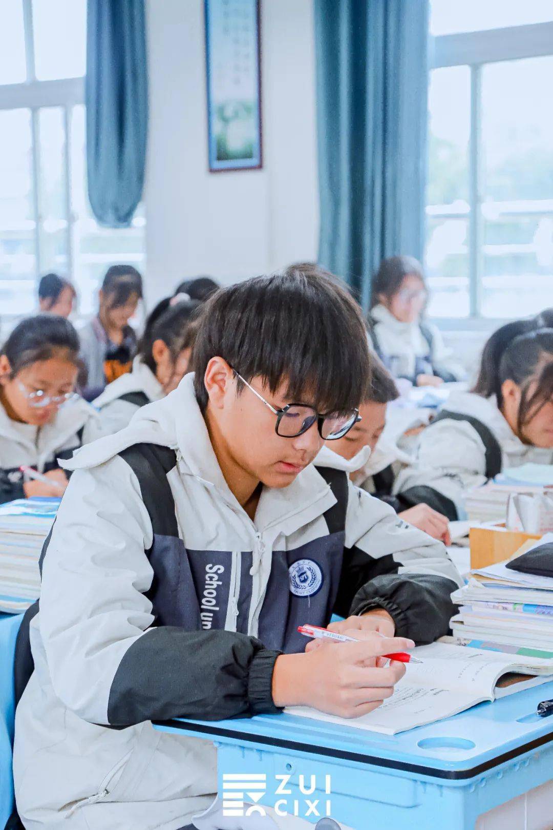 慈溪城区这所上过热搜的中学,校友快来看!