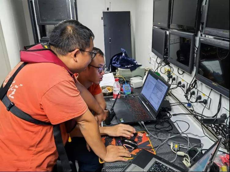 10896米！哈工程“悟空号”AUV再创潜深纪录！