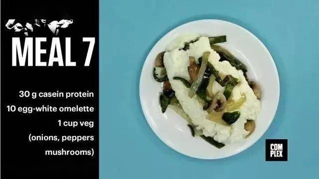 Sean|作死小伙挑战巨石强森5000卡饮食，结果吃到吐了......