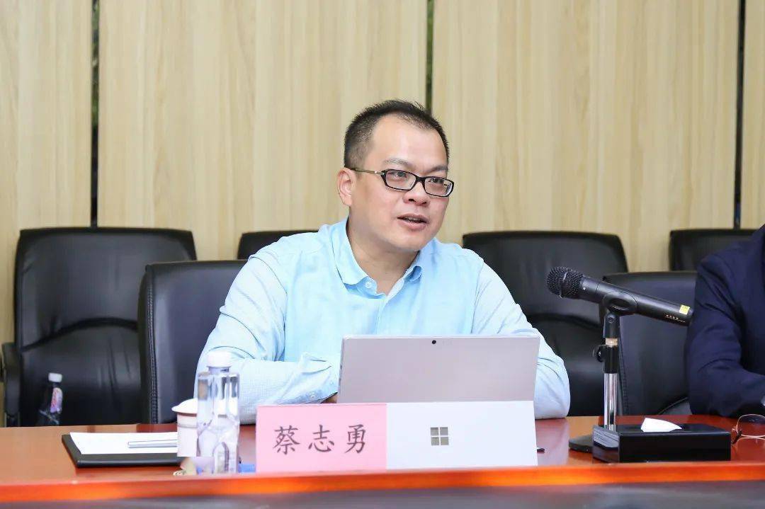 吴达金率领在漳省人大代表一行莅区开展r3线轨道交通专题调研