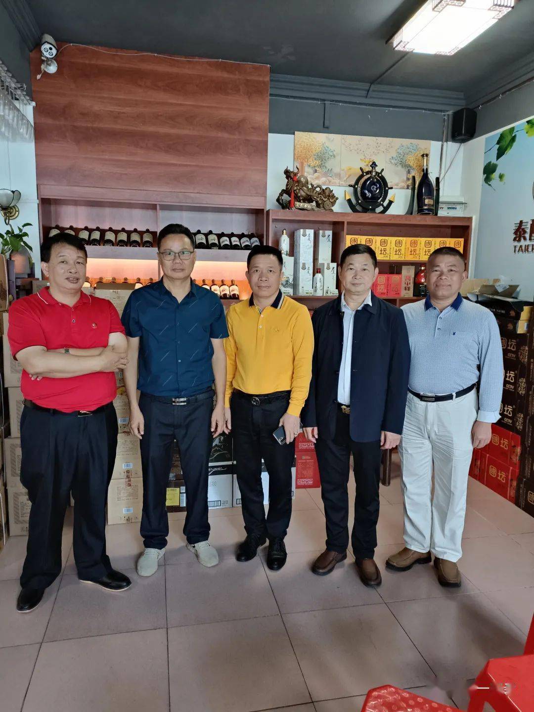 长,邓景坚监事长,邓小锋秘书长,以及执行会长邓泽辉,邓英华,邓鸿伟,邓