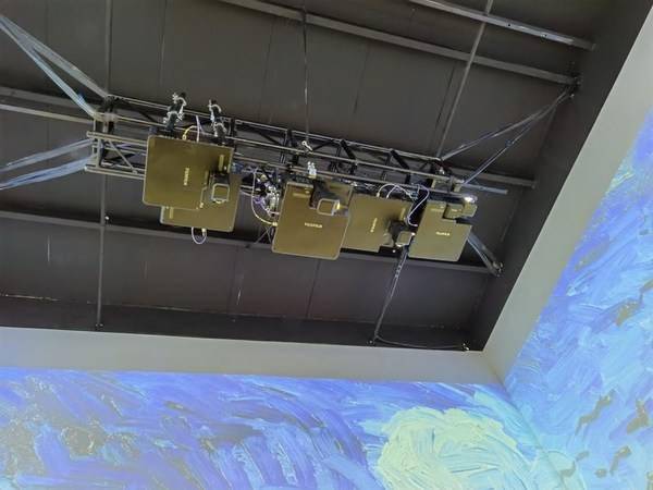 光影交织 梵高再现 -- FUJIFILM投影项目赏析