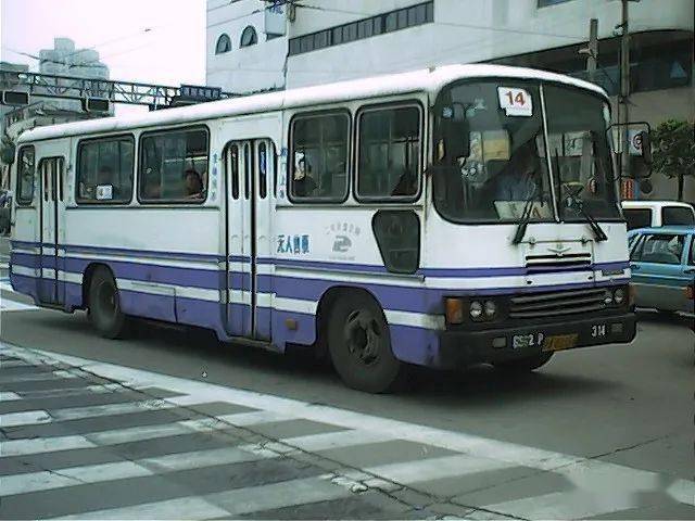14路电车延伸60至江浦路中山北二60路,填补江浦路60北端公共