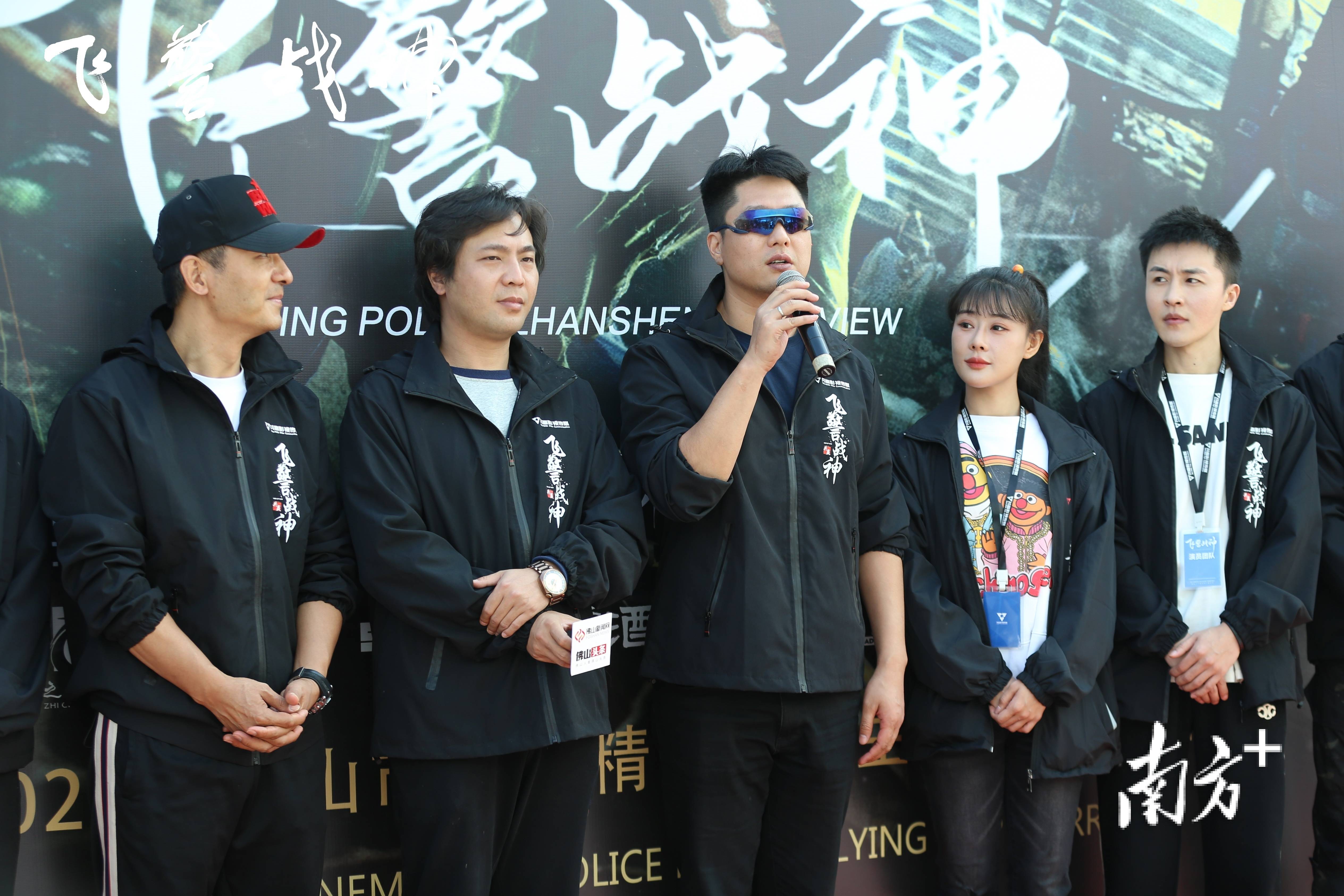 林伟的太太,郭晓冬饰演大队长陈建,魏璐则饰演八大队里唯一的女警龙茜