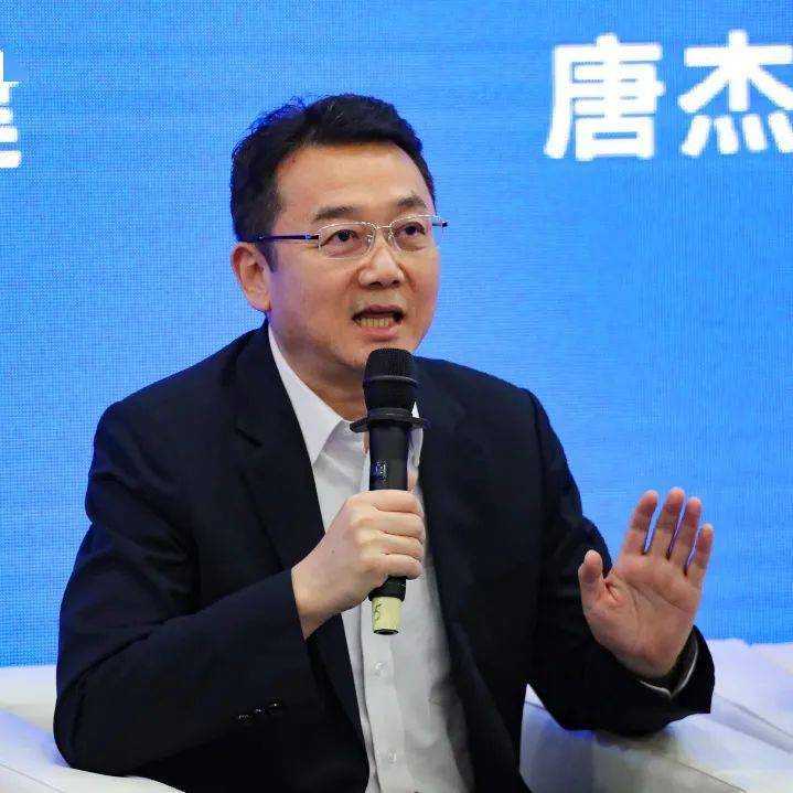 大咖齐聚百花山下,事关龙华未来发展!