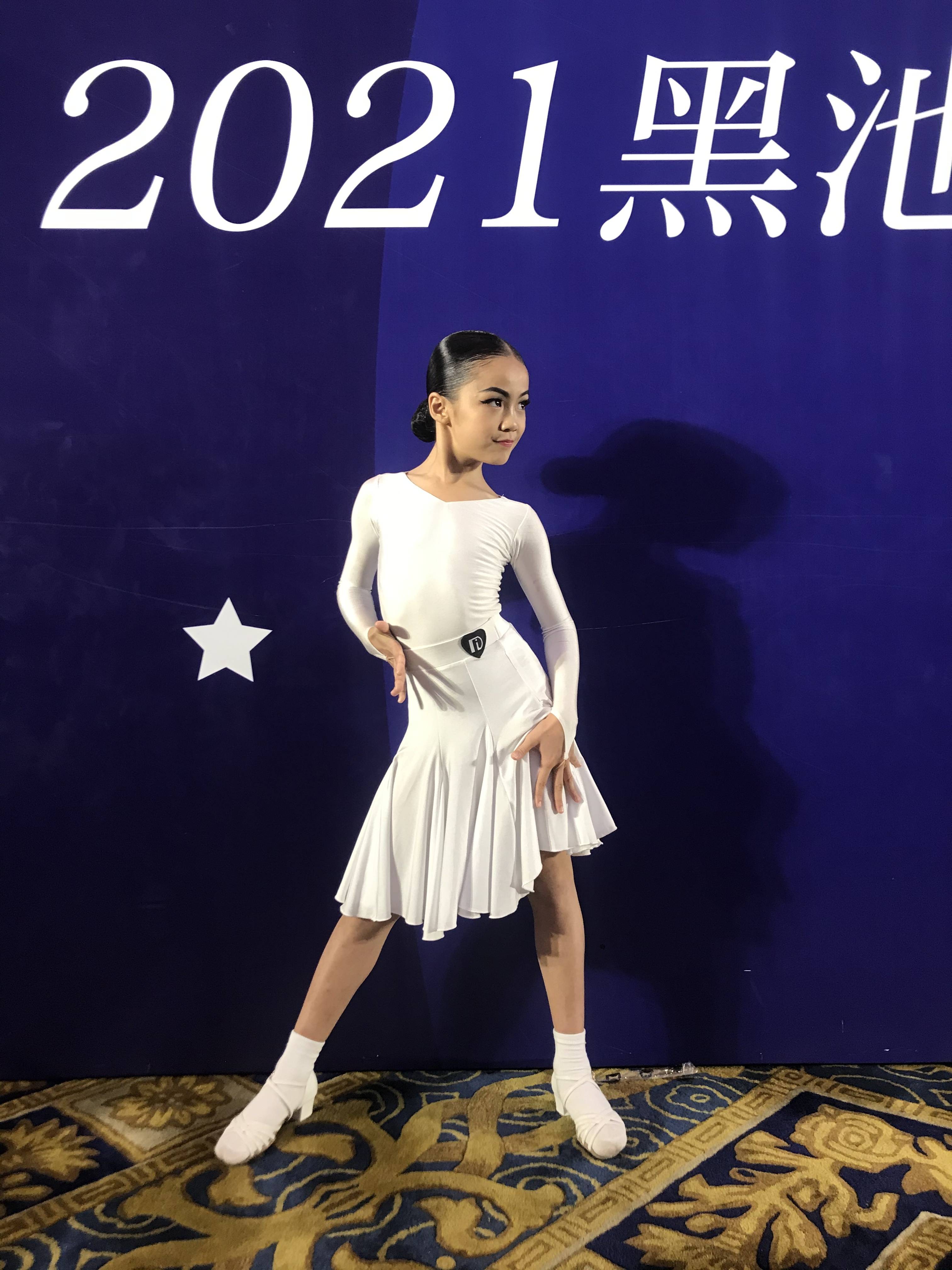 追梦的女孩最美雷州10岁女孩每周往返300公里只为学舞