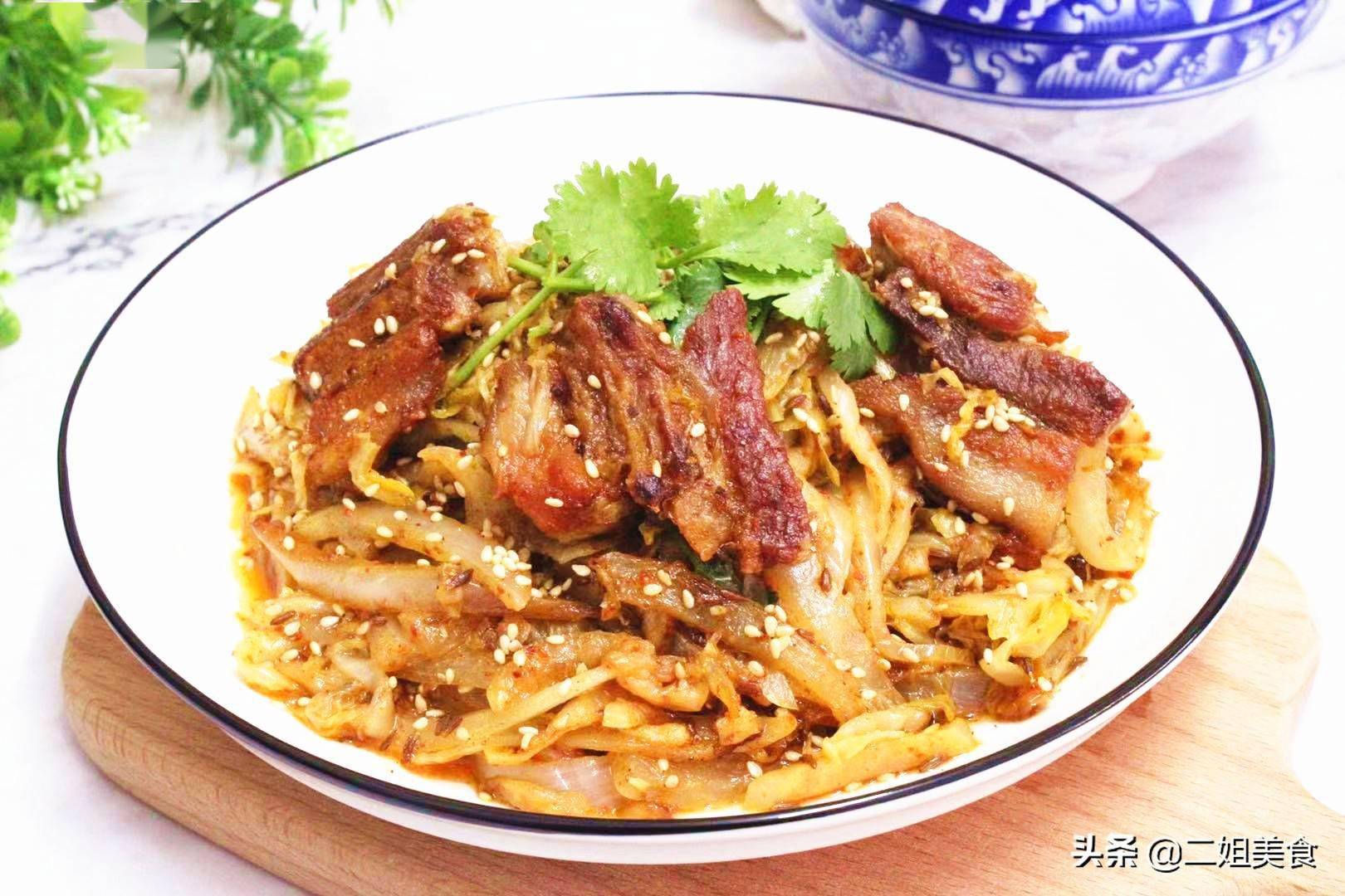 冬季东北人点名要上桌烤五花肉酸菜比烧烤香比铁板烧解馋