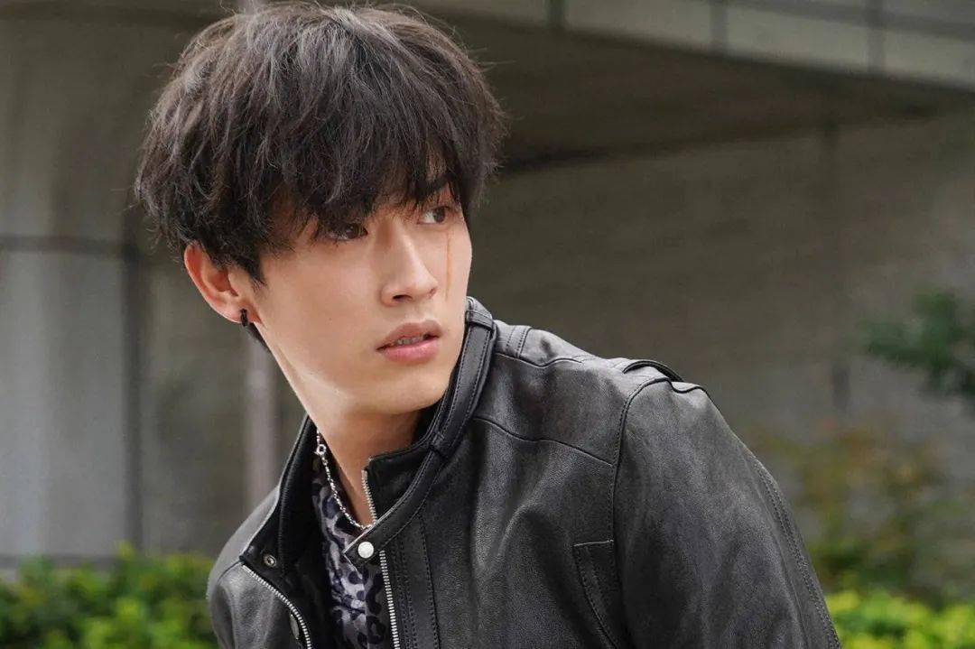 遥亮_坂口_角色