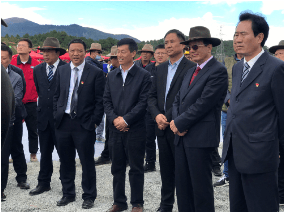 公司党委副书记,副董事长,总