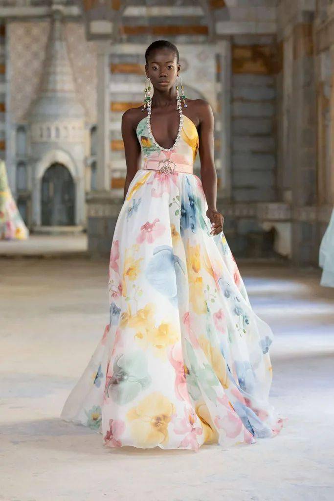 秀场【秀场】2022 春夏成衣系列 – GEORGES HOBEIKA