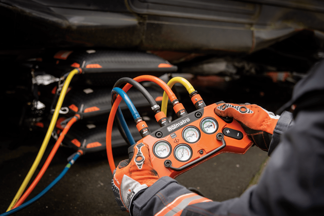 荷马特12巴叠加气垫