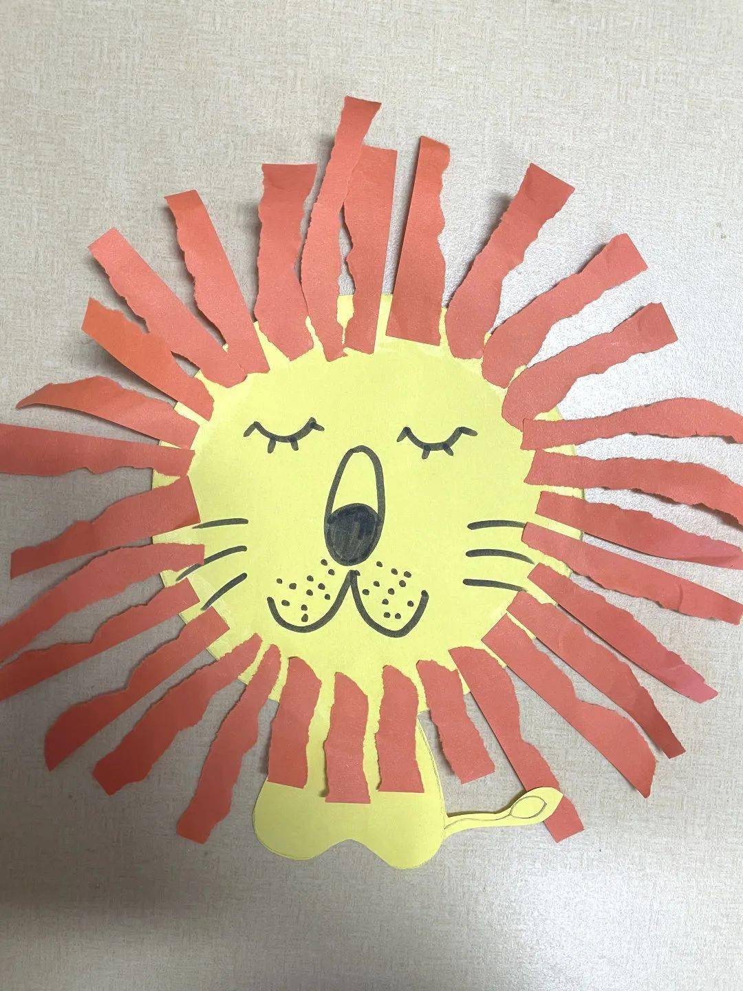 《大狮子的头发》 张贻琦 小六班逸翠园创意画 《冬天的大树》 费沫涵