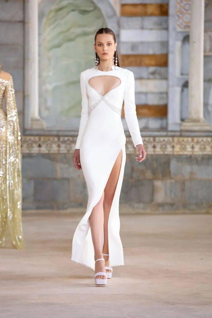 秀场【秀场】2022 春夏成衣系列 – GEORGES HOBEIKA