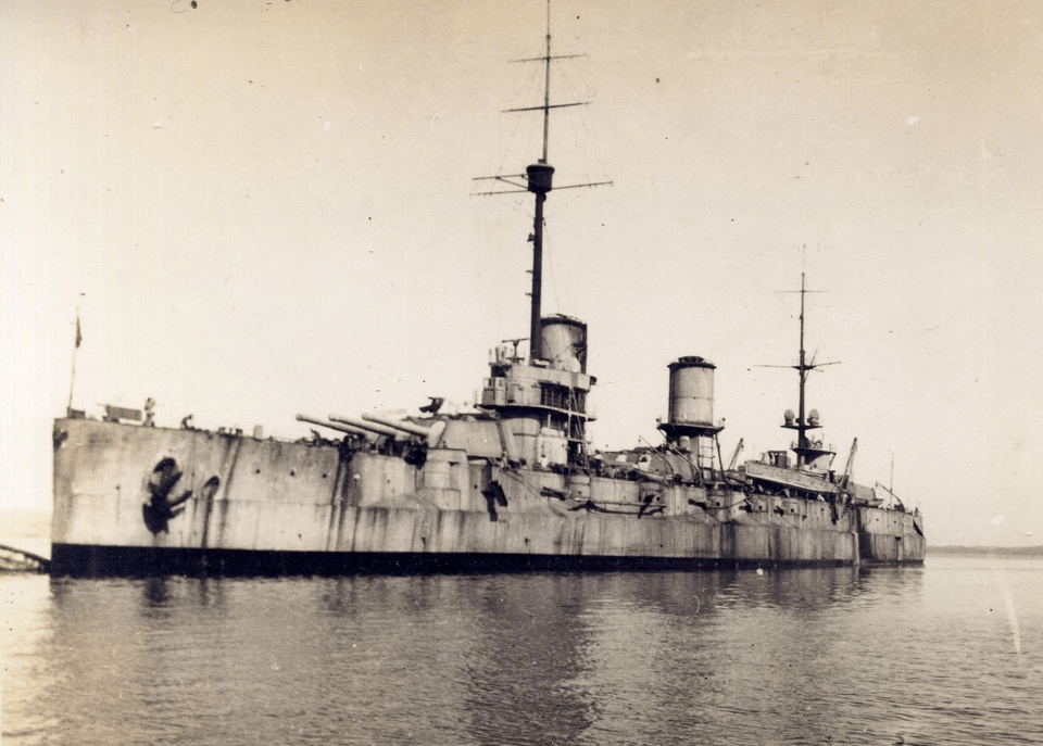 三次更名,五次易帜,俄国海军历史上命运最跌宕的战列舰_塞瓦斯托波尔