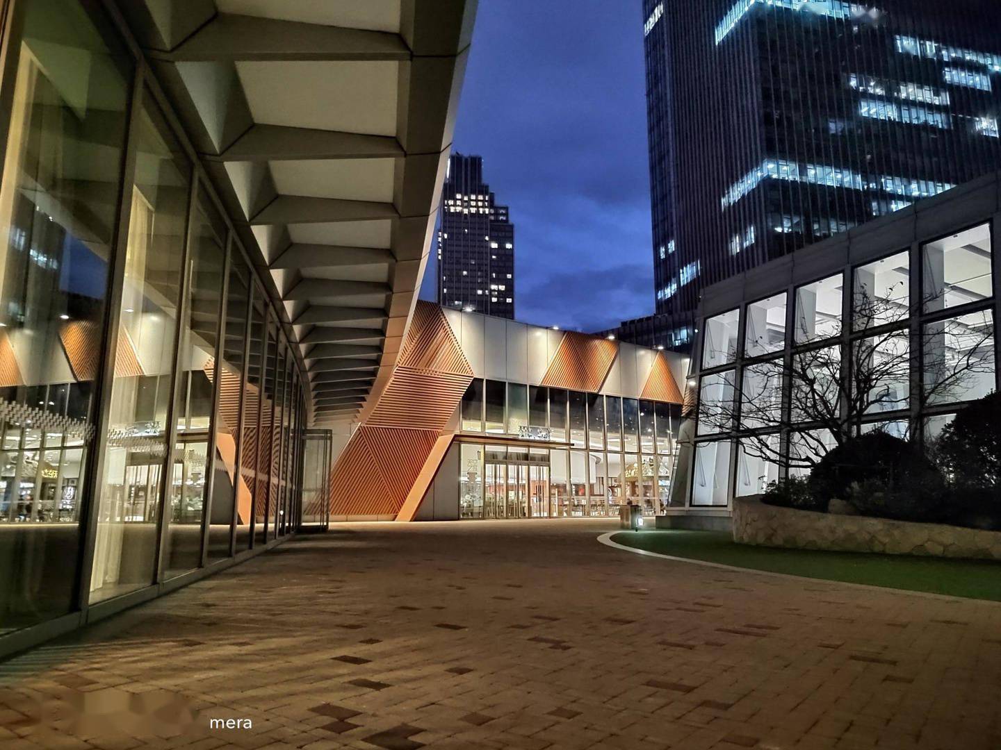 荣耀 60 Pro 首发评测：美学基因浓厚，影像体验进阶