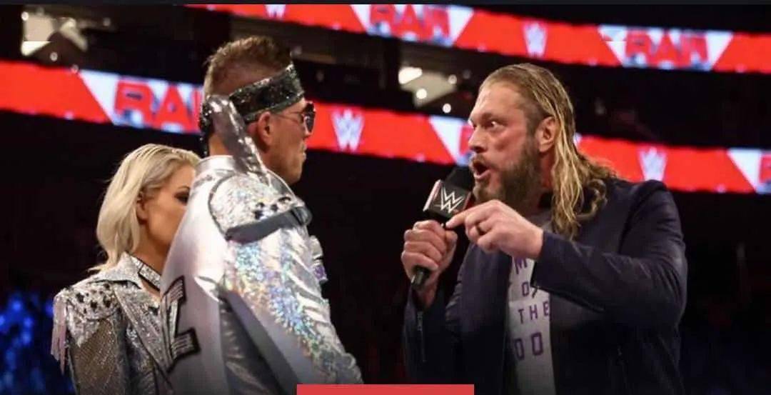 凤凰女有望重返擂台!_wwe_选手_麦克风