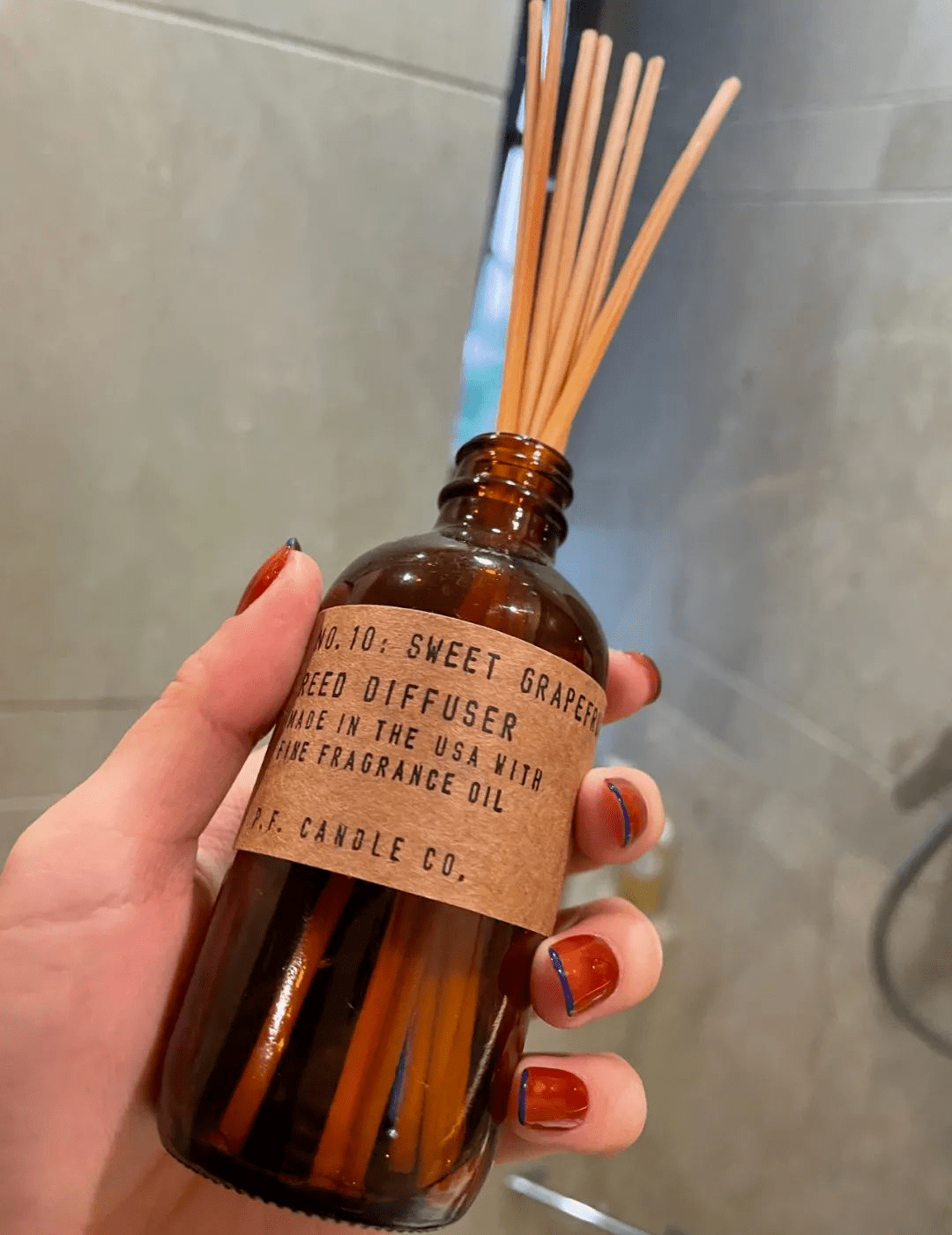 价钱均价19.9，一样价钱，你选发福奶茶还是款式无限的穿戴美甲？