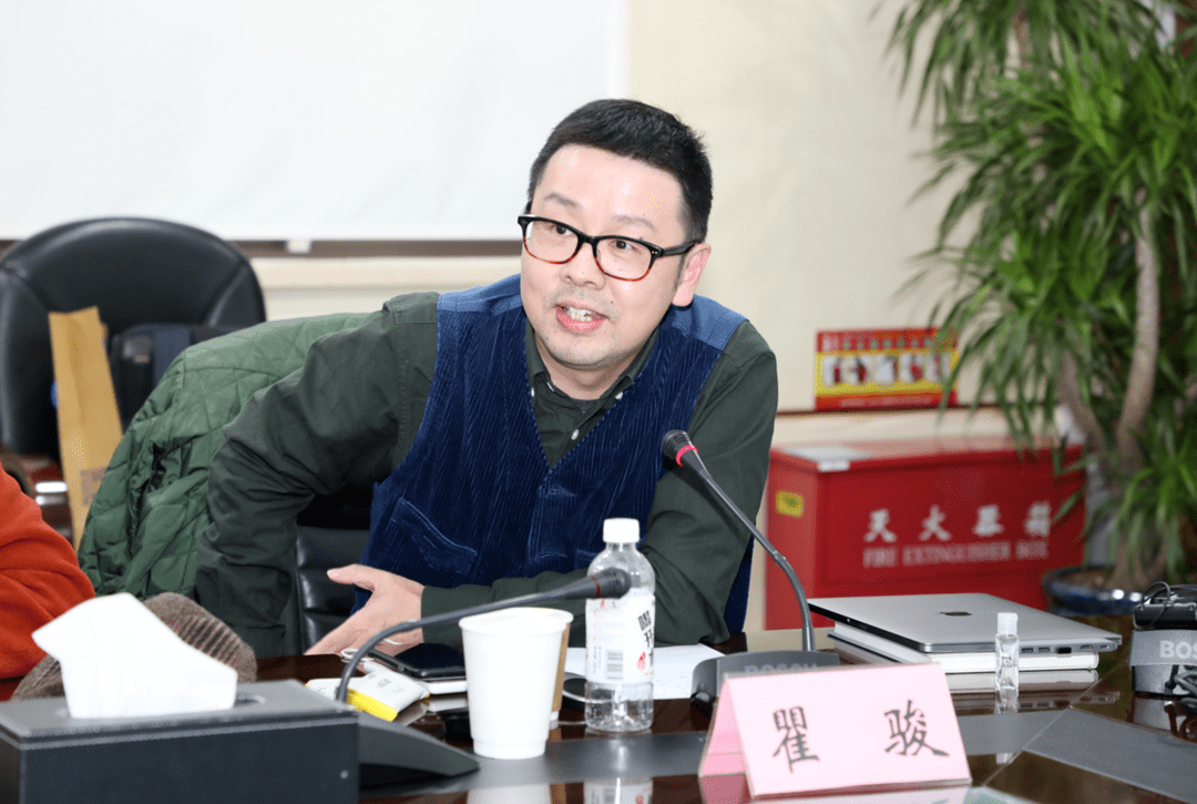 瞿骏认为,"三论"展示出极强的学术和宣传的预流之力,确立了上海学者的