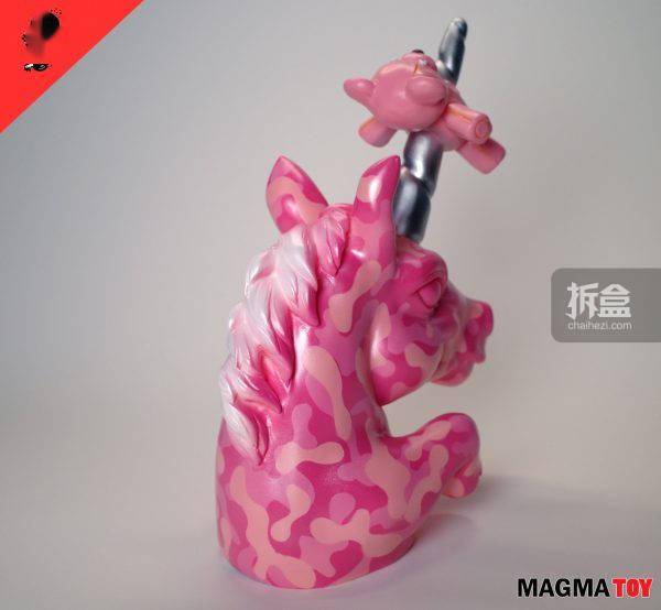 粉色熔岩玩具 MAGMA TOYS 数码迷彩独角兽 潮玩摆件