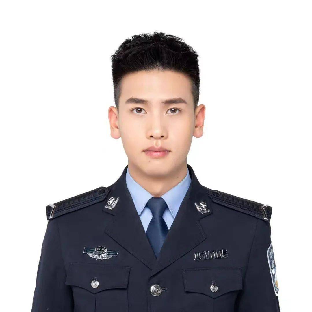 新训故事中国人民公安大学毕业后他从藏蓝变成了火焰蓝