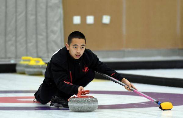 青少年|走近冬奧丨2021年北京市青少年冰壺錦標(biāo)賽混合雙人比賽開賽