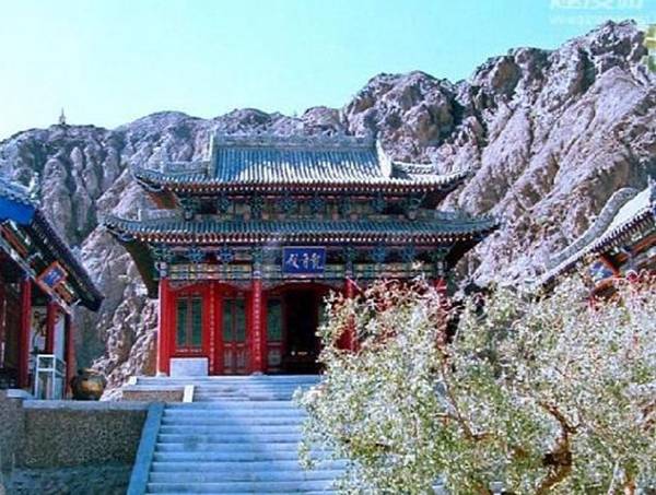 神话中的灵山:三危山_西王母_敦煌_三青