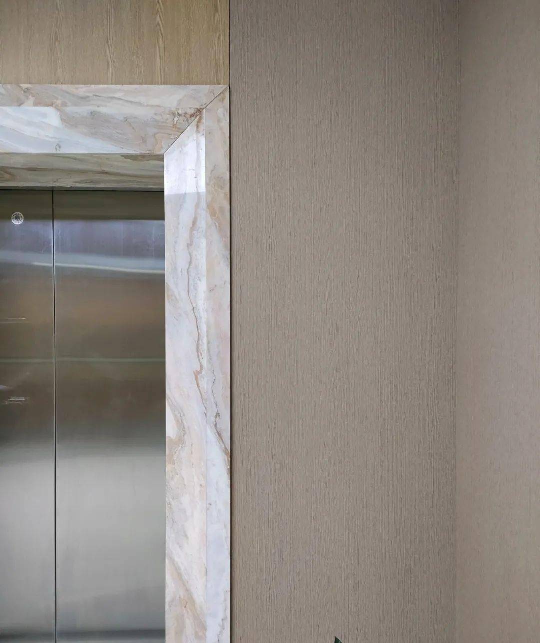 adk最新案例丨电梯厅大堂装配式护墙板改造