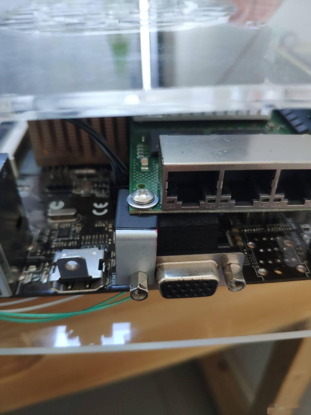 华硕j2900主板做软路由分享改网卡横置和替换小固态