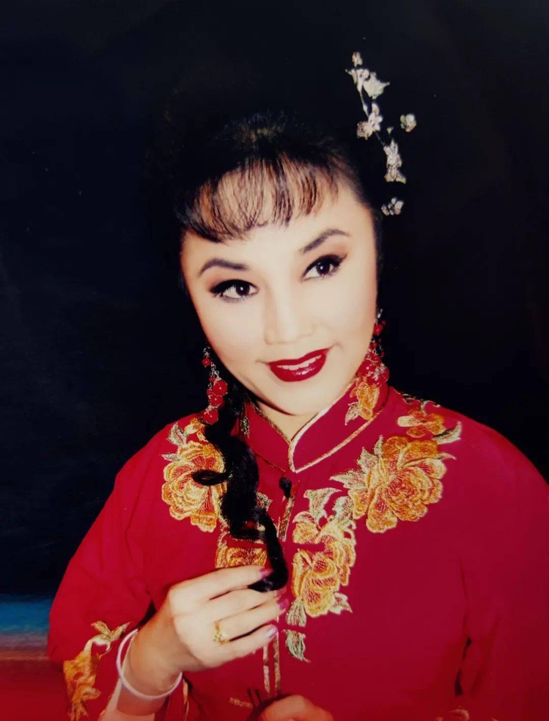 山西省晋剧院著名表演艺术家,国家一级演员,工小旦兼青衣,毕业于山西