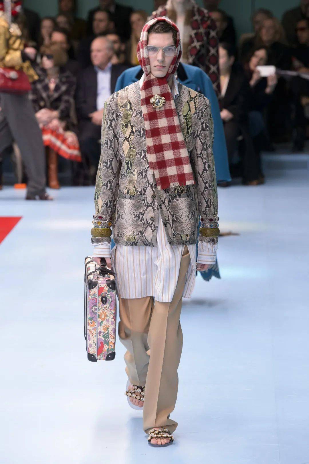 米兰女装【秀场】回顾Gucci 2018秋冬米兰女装