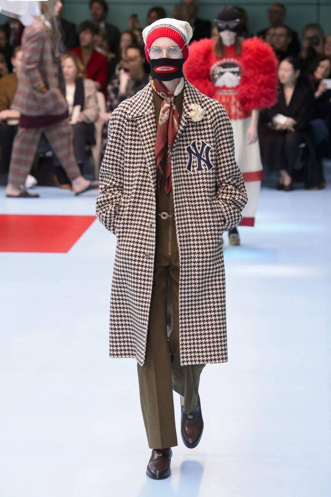 米兰女装【秀场】回顾Gucci 2018秋冬米兰女装