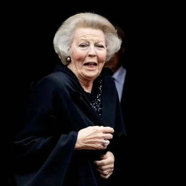 前女王被查出阳性_贝娅特丽克丝_荷兰_病毒检测