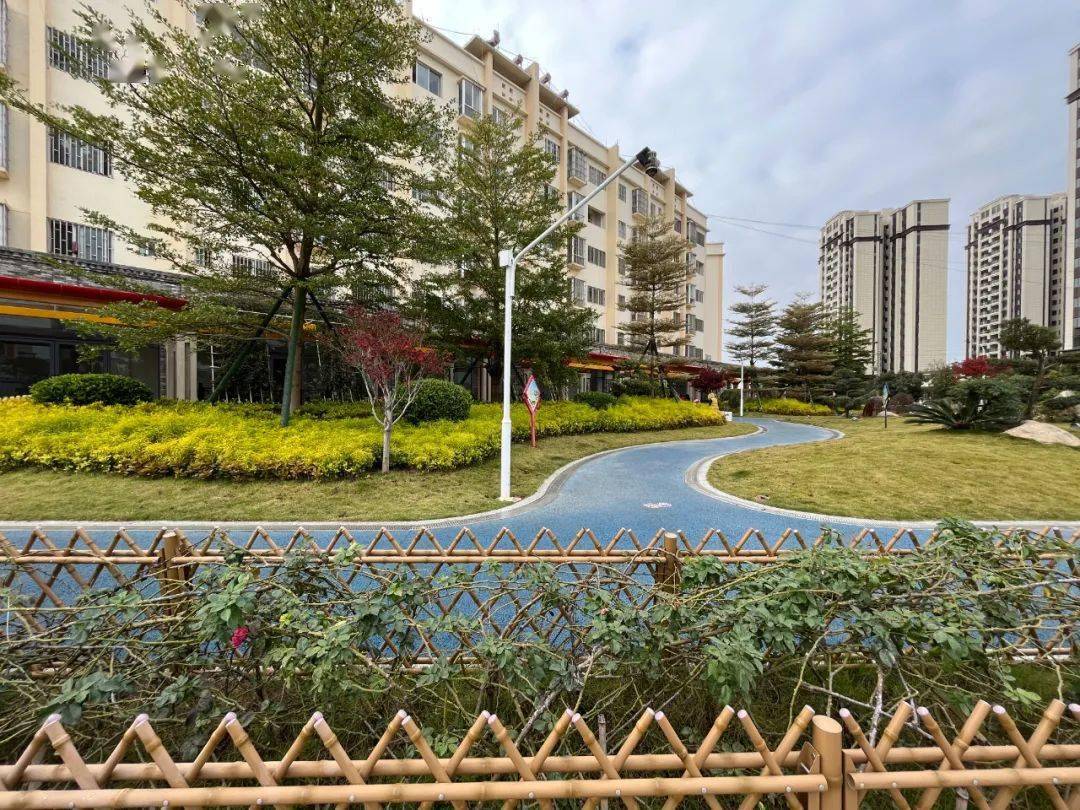 00,竞租地点:彩云路民心家园小区2幢4楼报告厅(蒙自市房地产管理处4楼