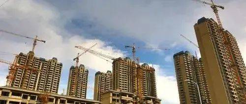 楼市一天迎两大利好，刚需族该不该出手？_房地产业_政策_支持