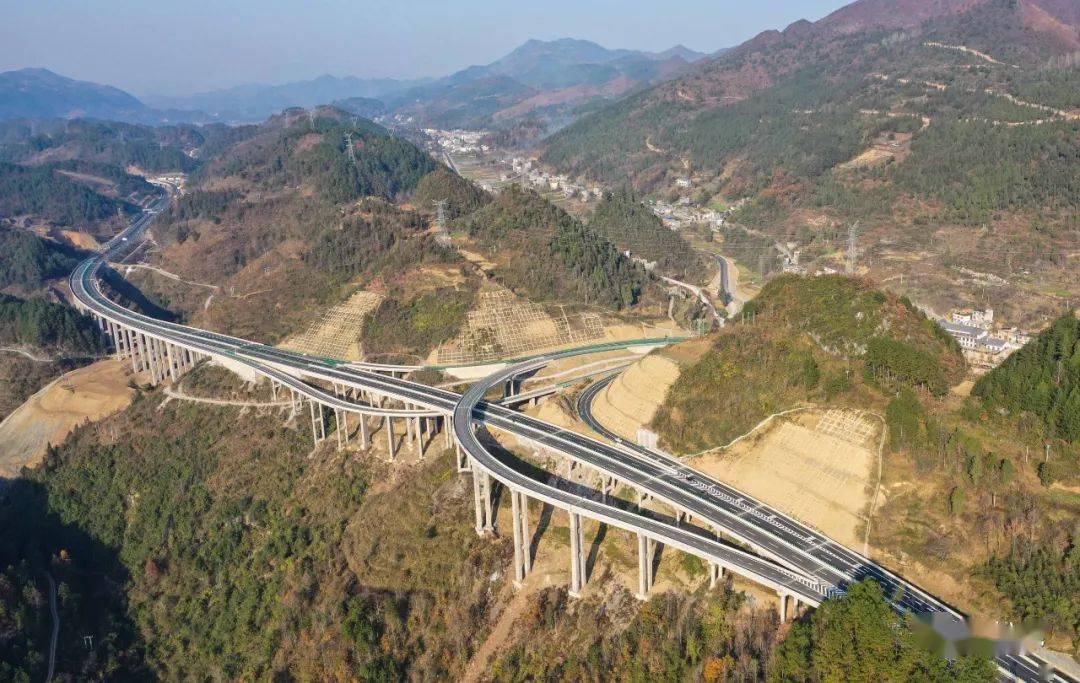沿印松高速公路即将建成通车_团结街道_铜仁市_自治县