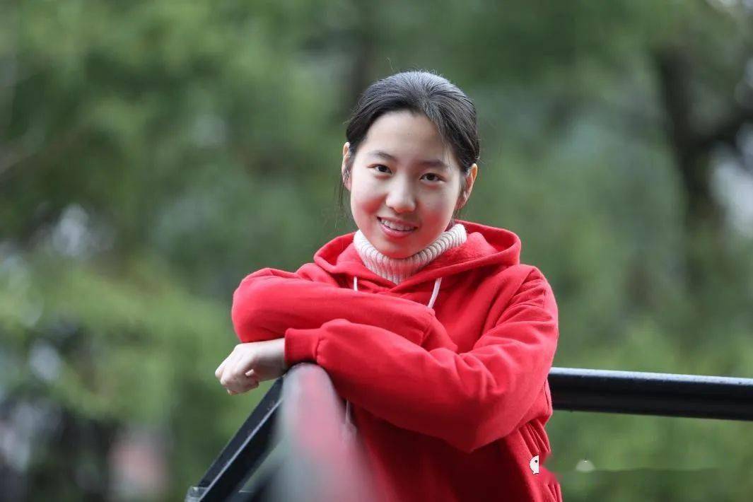 毛芦芦写衢州二中校园的作品《大地上最亮的星》获孙犁奖