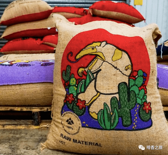 色彩斑斓的咖啡生豆黄麻袋设计