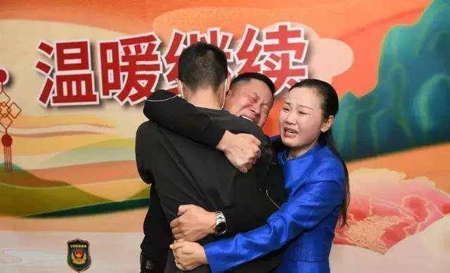 孙卓|生恩大还是养恩大？这个无解的选择，我们不应该丢给孩子