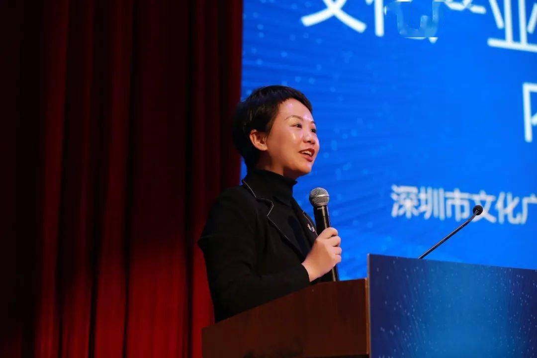 浙江大学城市学院人文与创意产业研究所研究员章建庆发表主题演讲,由