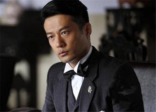 这部剧刚开始时,我一直觉得,最猜不透的就是董区长.