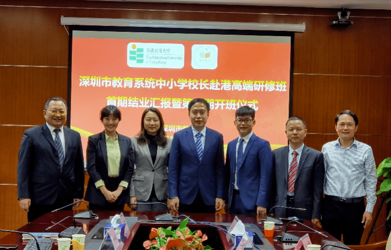 深圳校长启程上学这次方式很特别